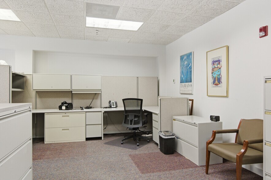 More Photos Of 100 2nd Ave N, Saint Petersburg Office For Sale