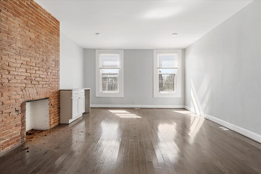 More Photos Of 204 E 25th St, Baltimore Office For Sale