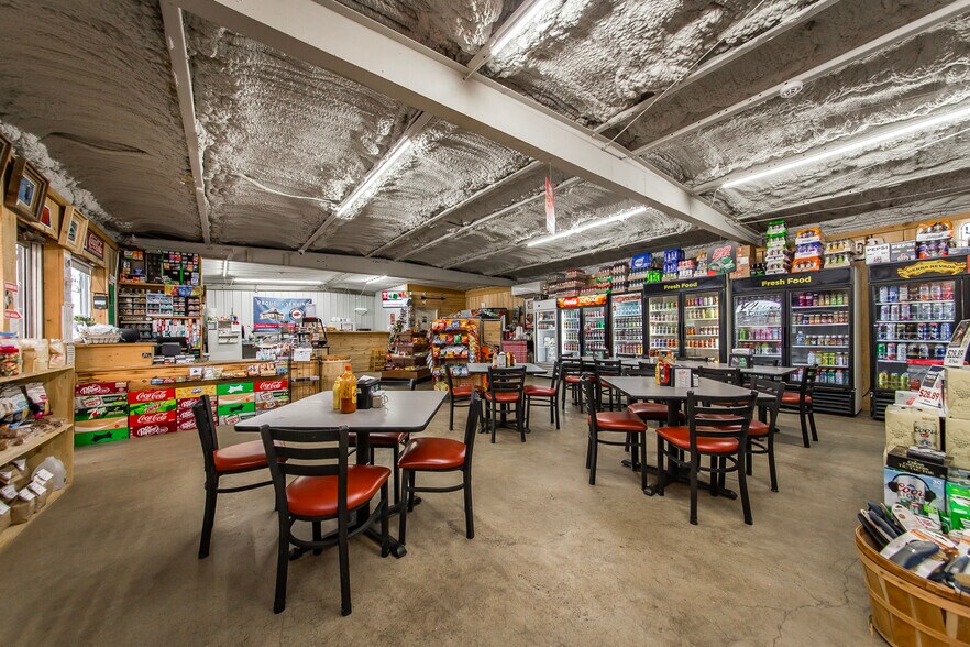 More Photos Of 3953 Highway 95, Cleveland Convenience Store For Sale