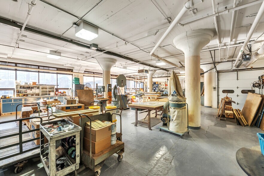 More Photos Of 80 Optical Dr, Southbridge Flex For Lease