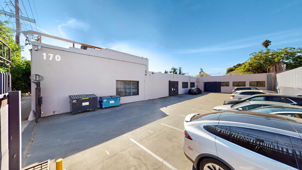 More Photos Of 170 E Jefferson Blvd, Los Angeles Warehouse For Sale