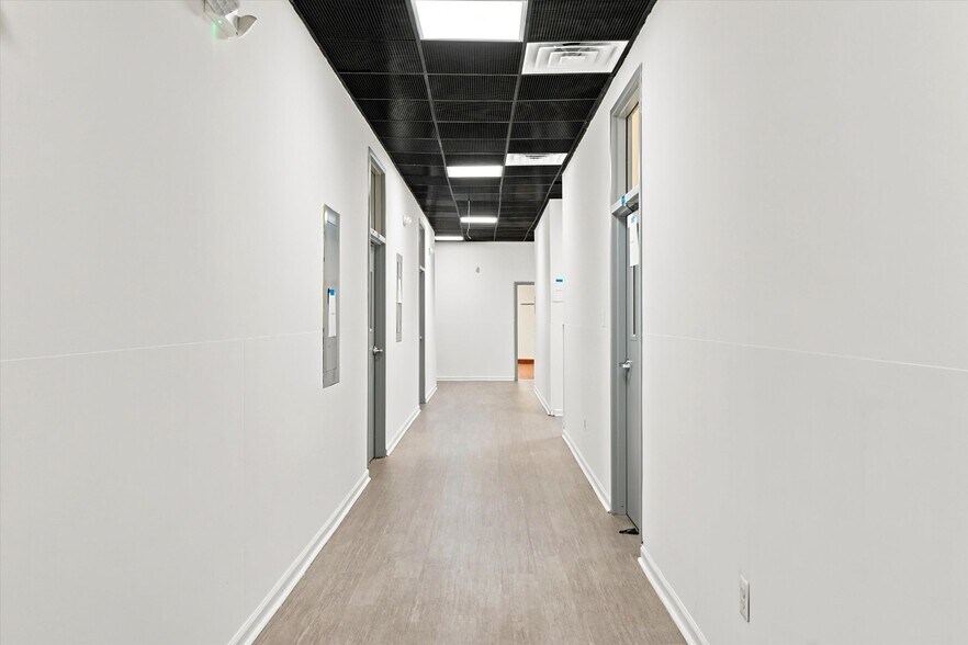 More Photos Of 5534-5546 Pulaski Ave, Philadelphia Office For Lease