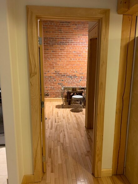 More Photos Of 10265 107th St NW, Edmonton Apartments For Sale