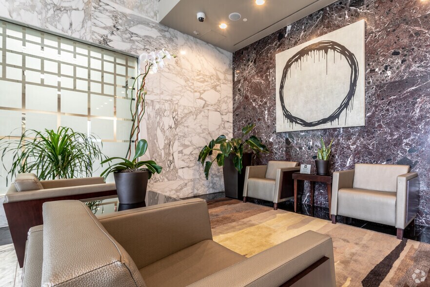 More Photos Of 10101 Reunion Pl, San Antonio Unknown For Lease