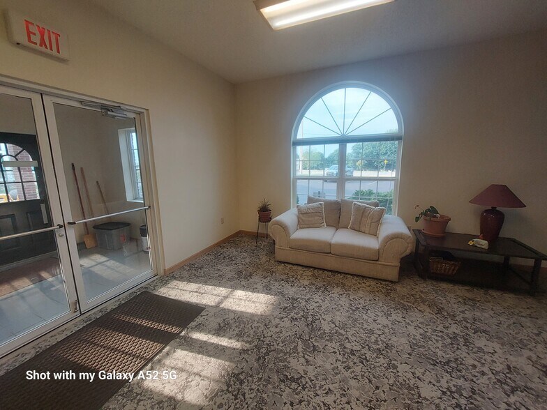 More Photos Of 1500 Merrill Ave, Wausau Office For Sale
