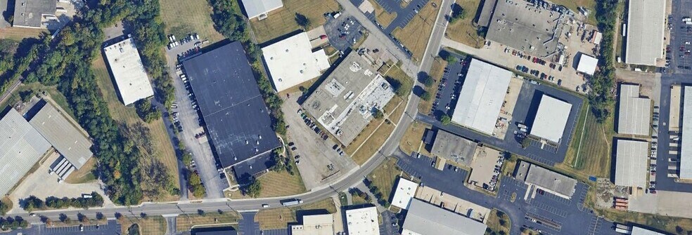 More Photos Of 5570 Creek Rd, Blue Ash Warehouse For Lease