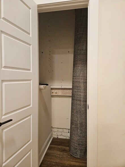 More Photos Of 104-106 W Main St, Wallace Storefront Retail Office For Lease