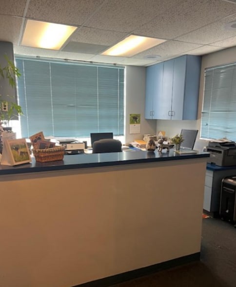 More Photos Of 12849 Magnolia Blvd, Van Nuys Medical For Sale