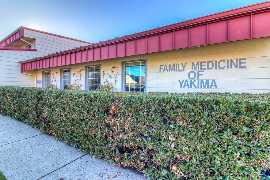 More Photos Of 504 N 40th Ave, Yakima Medical For Sale
