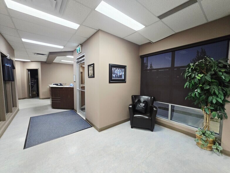 More Photos Of 3902 75th Ave, Leduc Manufacturing For Sale