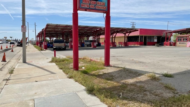 Primary Photo Of 1407 High St, Delano Carwash For Sale