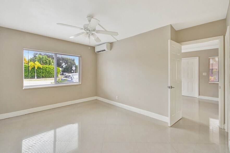 More Photos Of 2901 Middle River Dr, Fort Lauderdale Apartments For Sale