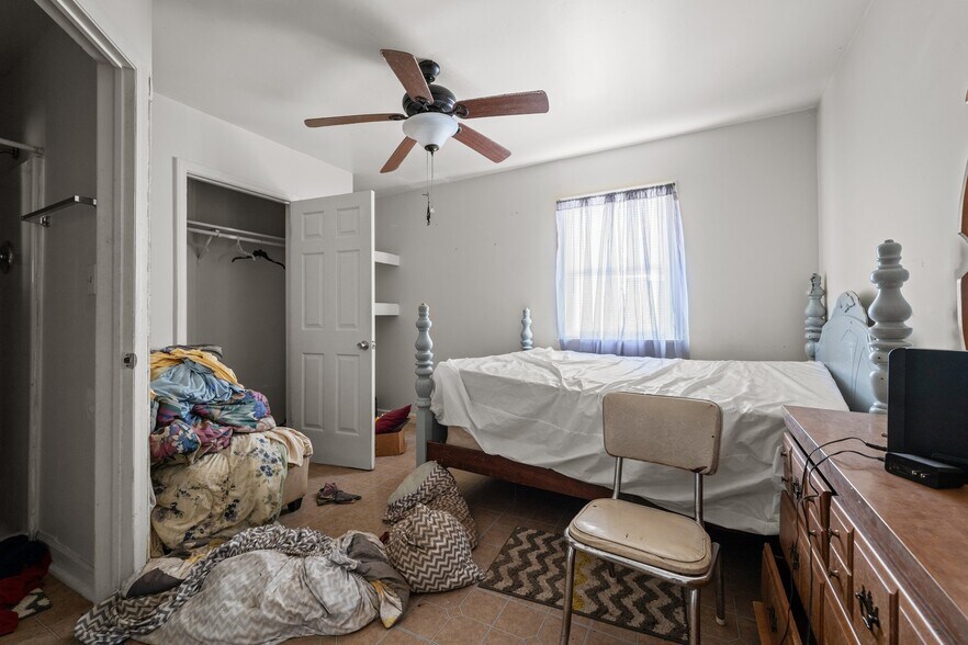 More Photos Of 421 Vine St, Eden Hotel For Sale