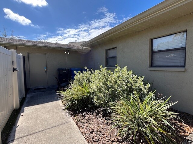 More Photos Of 205 Ridgewood Ave, Brandon Medical For Lease