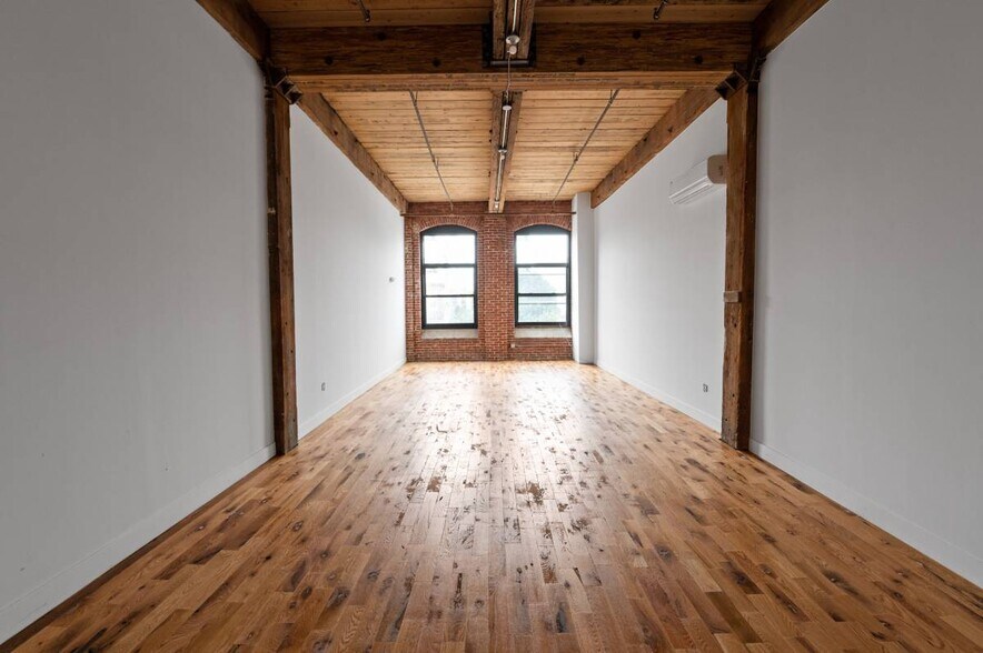 More Photos Of 210 41st St, Brooklyn General Retail For Lease