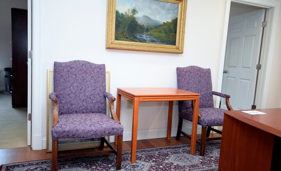 More Photos Of 252 N Washington St, Falls Church Office For Lease