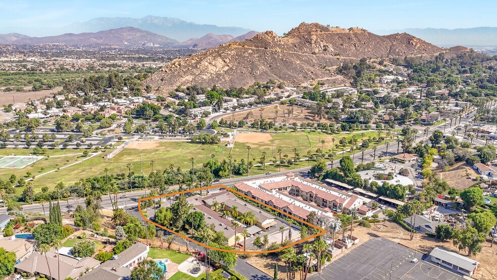 More Photos Of 4830 Palm Ave, Riverside Apartments For Sale