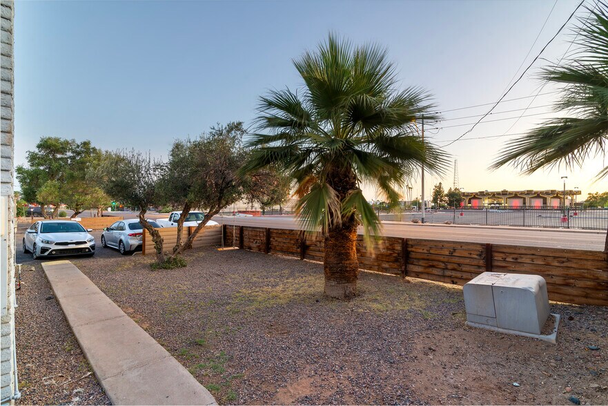 More Photos Of 525 N 32nd St, Phoenix Apartments For Sale