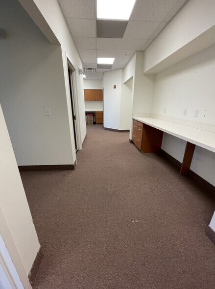 More Photos Of 7671 Quarterfield Rd, Glen Burnie Medical For Lease