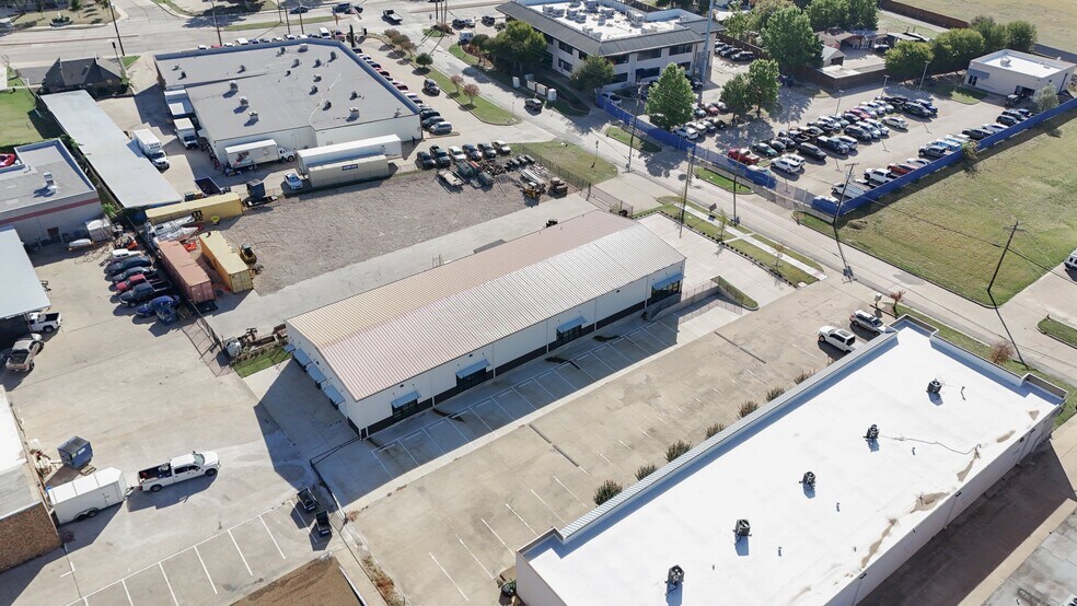 More Photos Of 3305 Century Dr, Rowlett Showroom For Sale