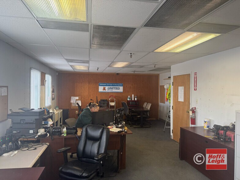 More Photos Of 2445 Wayside Ct, Colorado Springs Warehouse For Sale