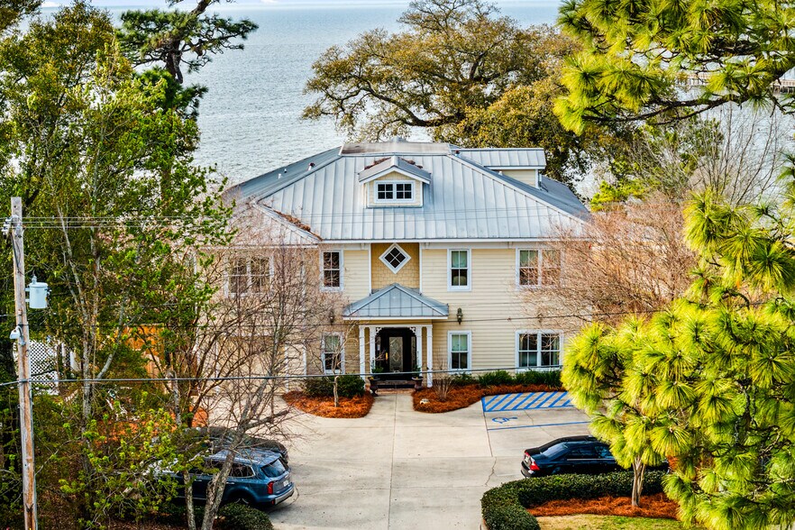 More Photos Of 202 S Mobile St, Fairhope Hospitality For Sale