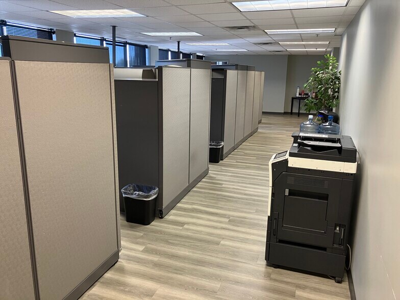 More Photos Of 2714 Union Avenue Ext, Memphis Office For Sale
