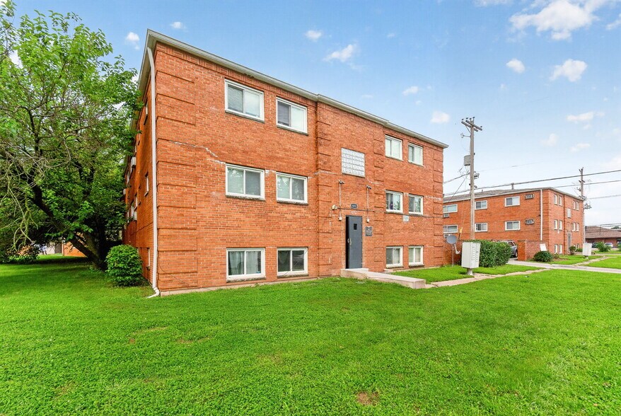 More Photos Of 3670 Seabrook Ave, Columbus Apartments For Sale