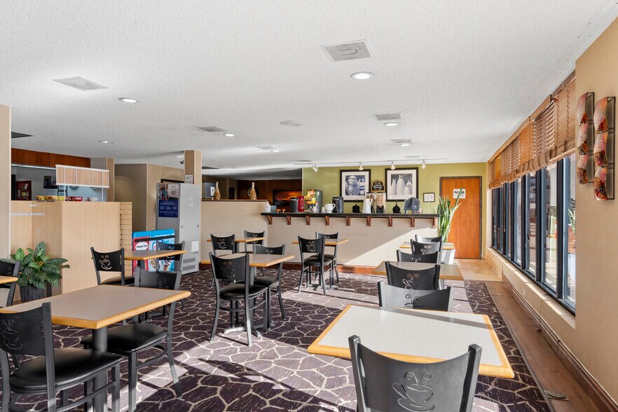 More Photos Of 4703 N Freeway Rd, Pueblo Hotel For Sale