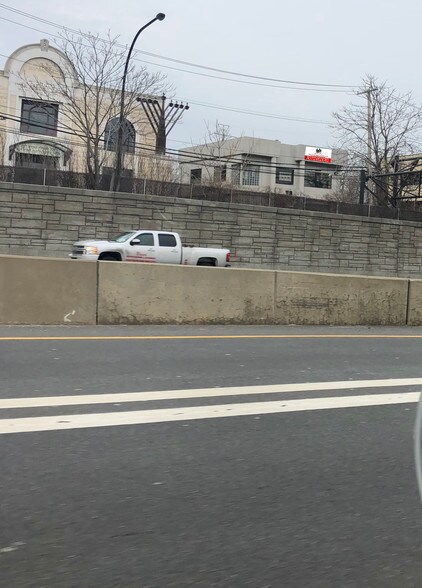 More Photos Of 73 Powerhouse Rd, Roslyn Heights Medical For Sale