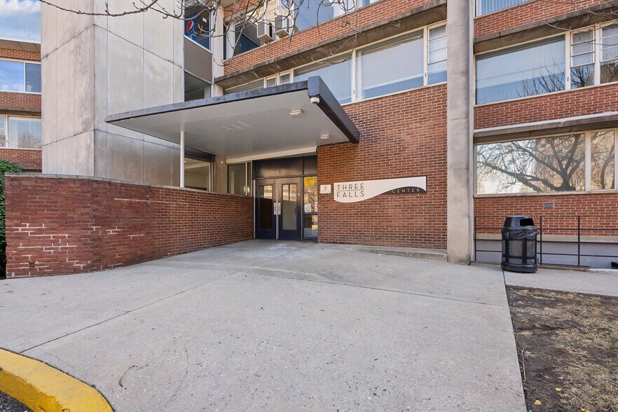 More Photos Of 3300 Henry Ave, Philadelphia Unknown For Lease
