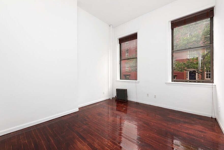 More Photos Of 54 Jane St, New York Apartments For Sale