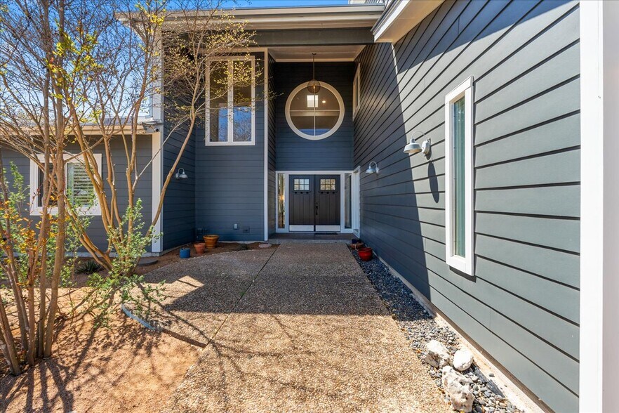 More Photos Of 14519 Fitzhugh Rd, Austin Specialty For Sale