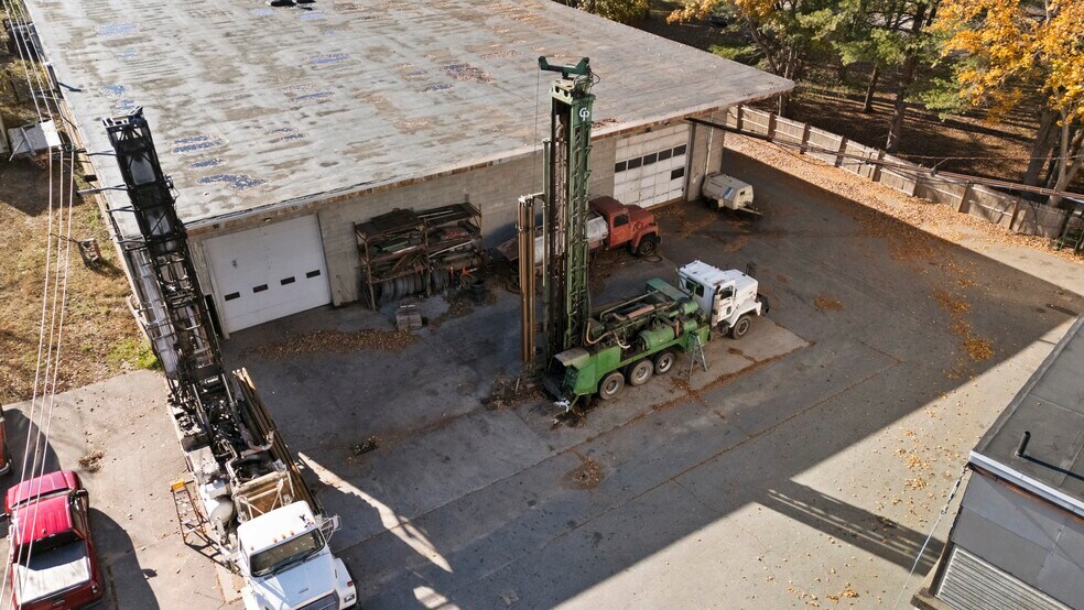 More Photos Of 137 Providence St, Putnam Warehouse For Sale