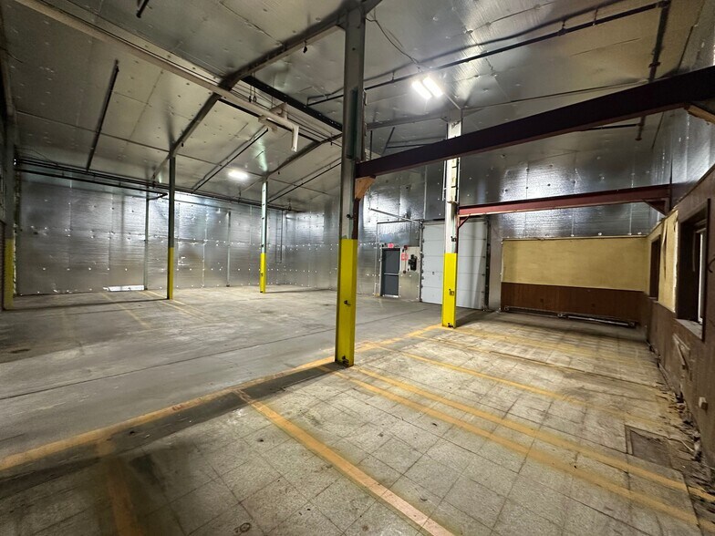 More Photos Of 2200 Bleecker St, Utica Warehouse For Lease