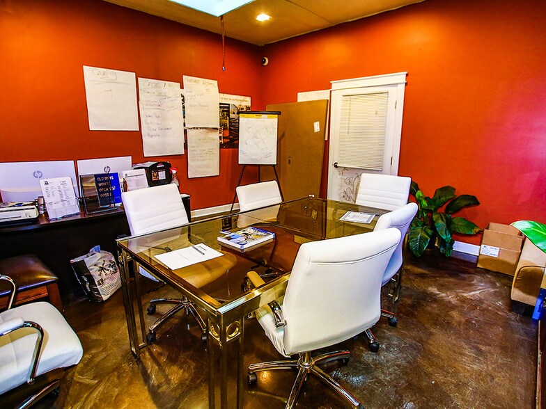 More Photos Of 42 Windsor Hwy, New Windsor Township Storefront Retail Office For Lease