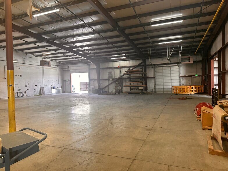 More Photos Of 45 Stokes Dr, Carson City Warehouse For Lease