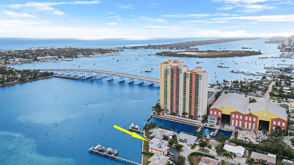 More Photos Of 360 Wilma Cir, Riviera Beach Multifamily For Sale