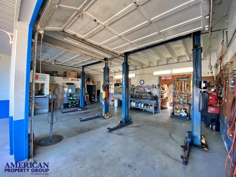 More Photos Of 2640 Stickney Point Rd, Sarasota Auto Repair For Sale