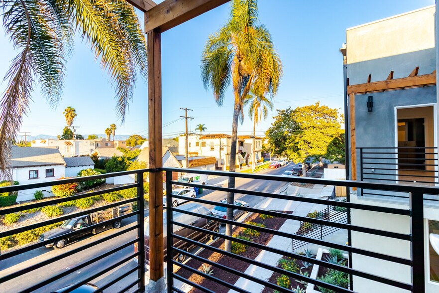 More Photos Of 5014 Pickford St, Los Angeles Apartments For Sale