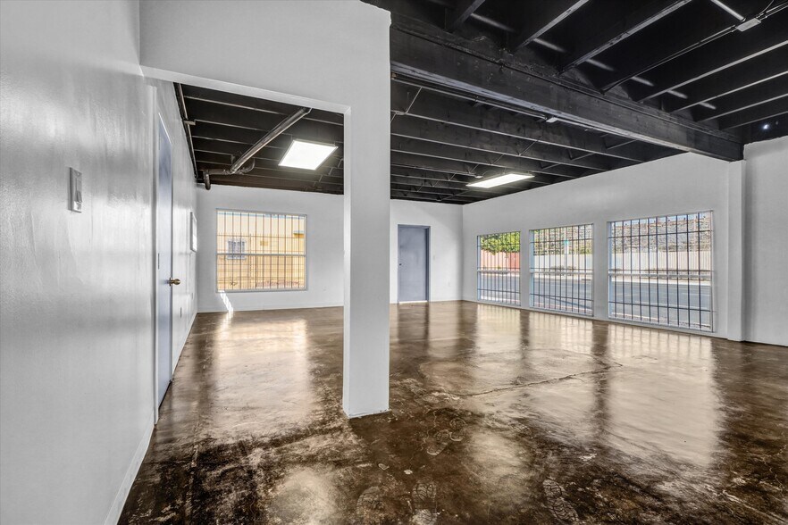 More Photos Of 520 W Pacific Coast Hwy, Long Beach Flex For Sale