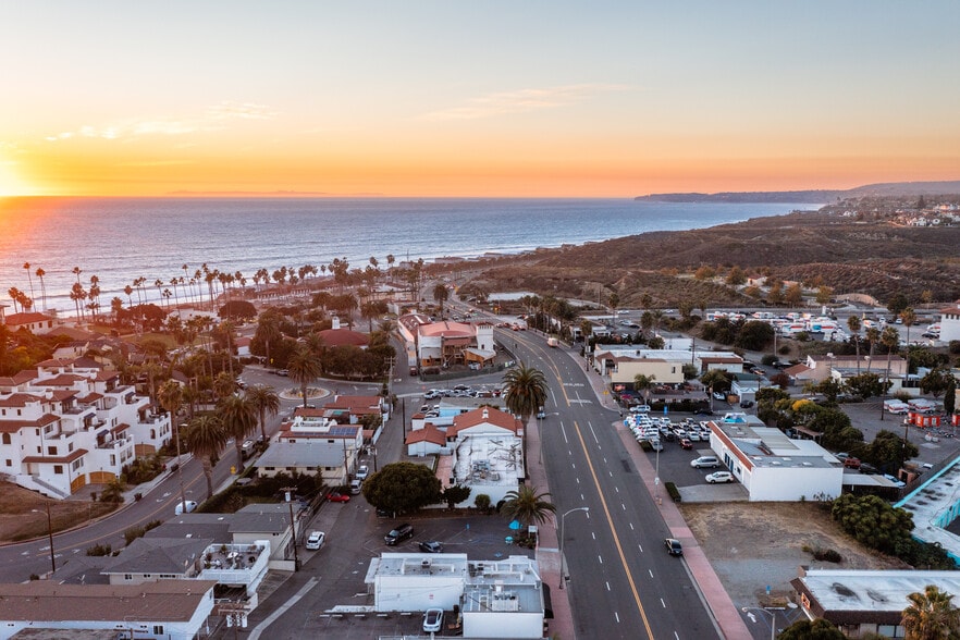 More Photos Of 1640 N El Camino Real, San Clemente Freestanding For Sale