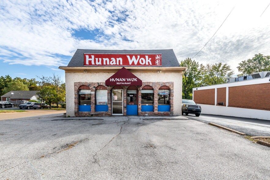 More Photos Of 2428 S Brentwood Blvd, Saint Louis Restaurant For Sale