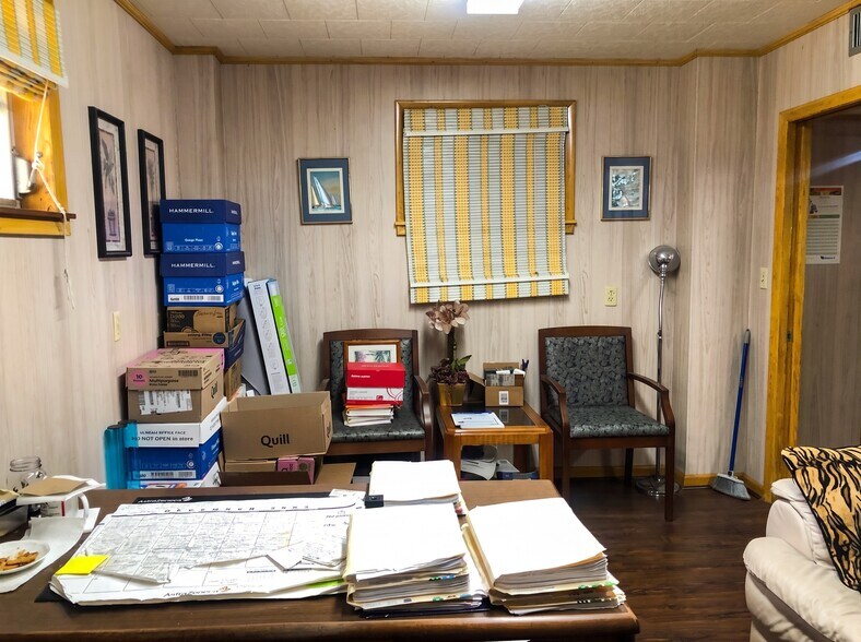 More Photos Of 302 W Main St, Bowling Green Healthcare For Sale