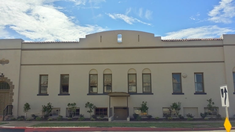 More Photos Of 426 W Almond Ave, Orange Warehouse For Lease