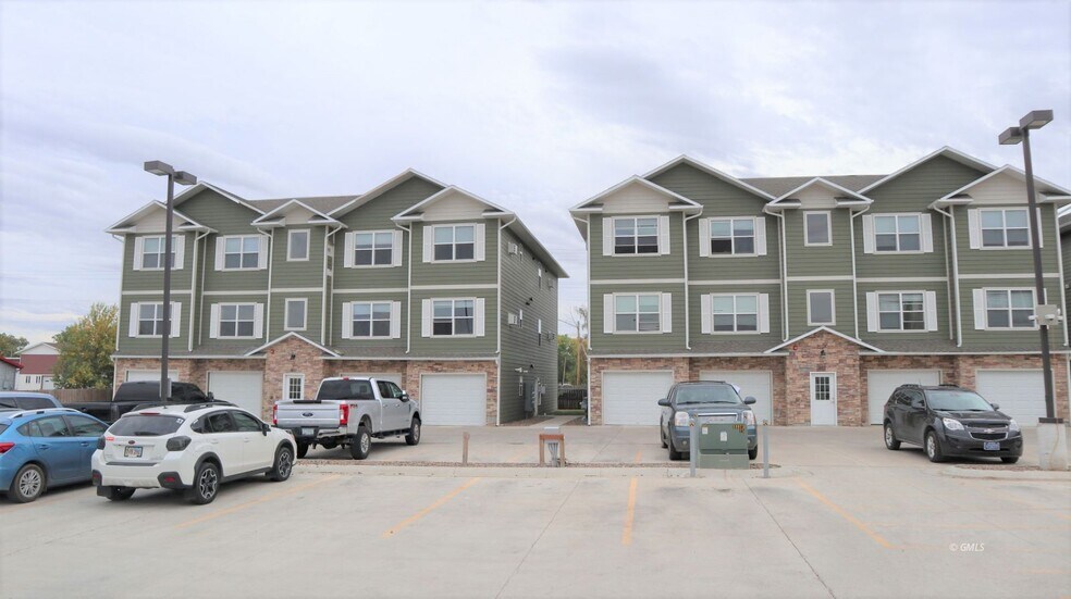 More Photos Of 806 3rd St NW, Sidney Apartments For Sale