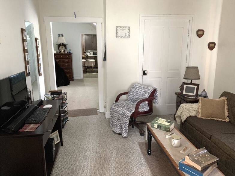 More Photos Of 579 Botetourt Rd, Fincastle Apartments For Sale