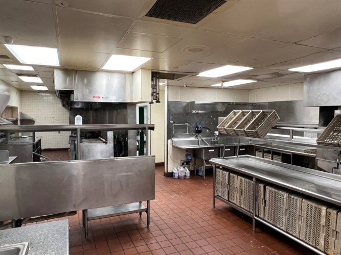 More Photos Of 2206 N LaCrosse St, Rapid City Restaurant For Sale