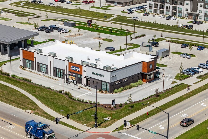 More Photos Of 1255 Hayes Ln, North Liberty General Retail For Sale