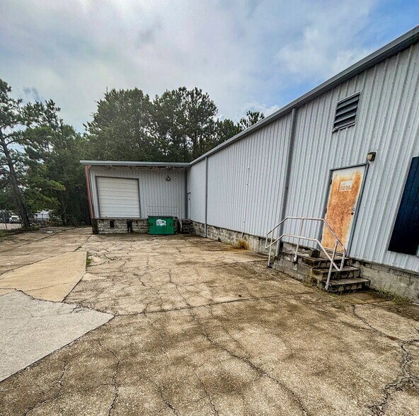 More Photos Of 741 Highway 601 S, Lugoff Flex For Lease